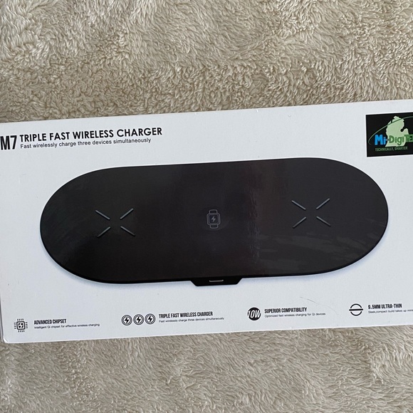 Triple iPhone/Android Phone & Watch Charger - Picture 2 of 13